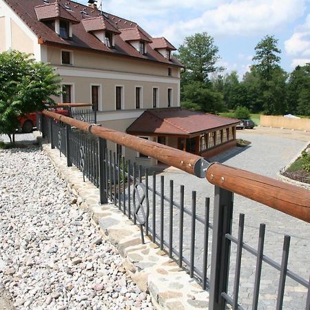 Pension Mlyn Stare Mitrovice Sedlec-Prcice Dış mekan fotoğraf
