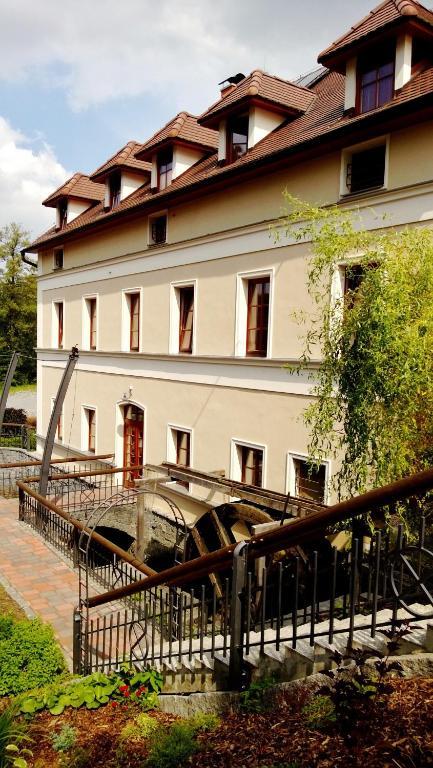 Pension Mlyn Stare Mitrovice Sedlec-Prcice Dış mekan fotoğraf