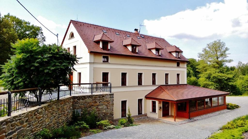 Pension Mlyn Stare Mitrovice Sedlec-Prcice Dış mekan fotoğraf